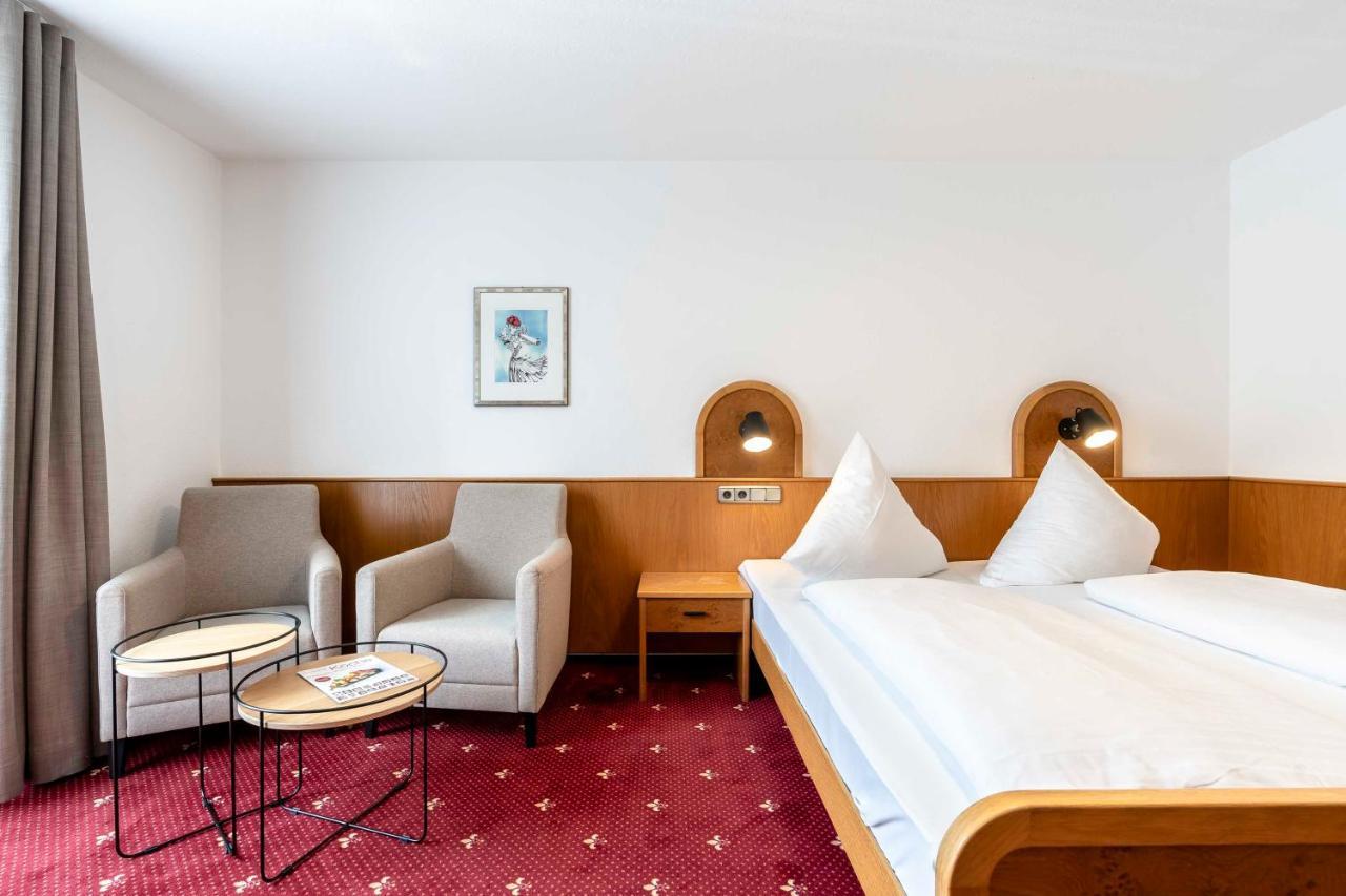 Hotel & Gasthaus Loewen Валдкирх Екстериор снимка
