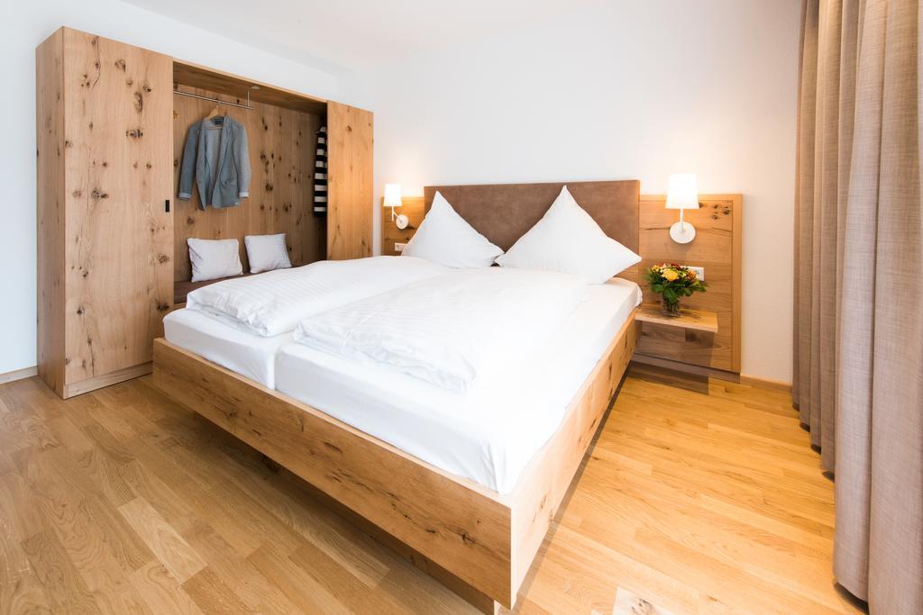 Hotel & Gasthaus Loewen Валдкирх Екстериор снимка