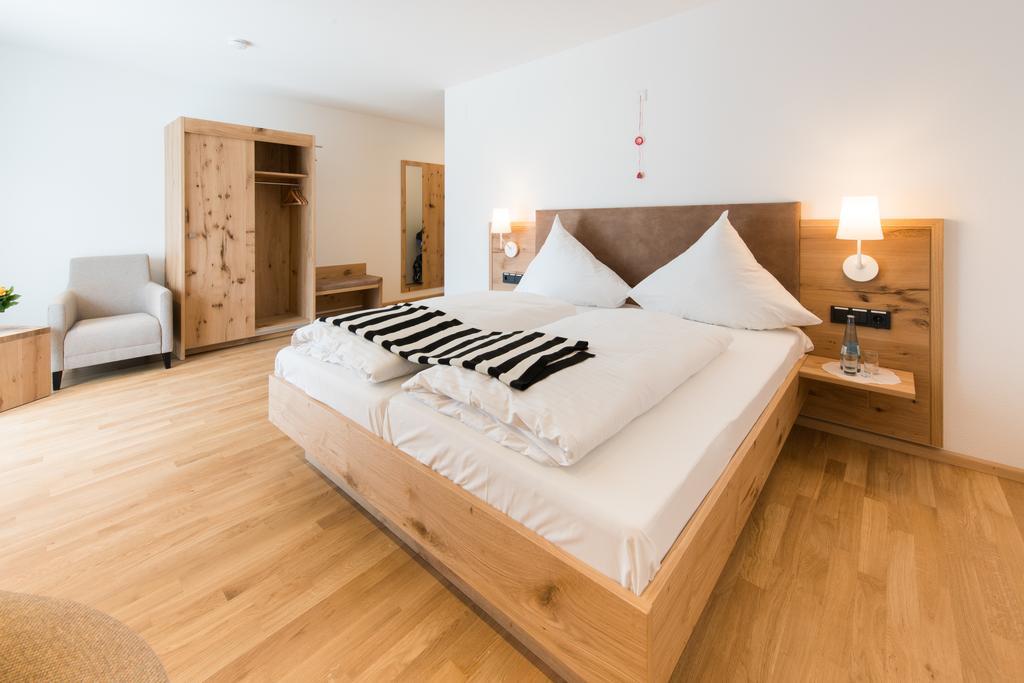 Hotel & Gasthaus Loewen Валдкирх Екстериор снимка